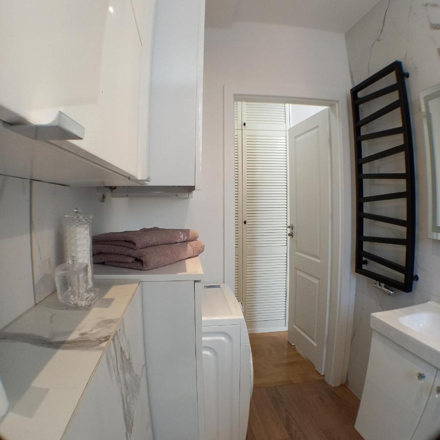 Apartament Prowansalski Z Miejscem Parkingowym Danzica Esterno foto